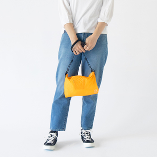 身長162cm(YELLOWISH ORANGE) 身長162cm(YELLOWISH ORANGE)