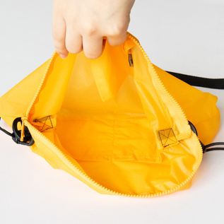 やや透け感のある生地です(YELLOWISH ORANGE) やや透け感のある生地です(YELLOWISH ORANGE)
