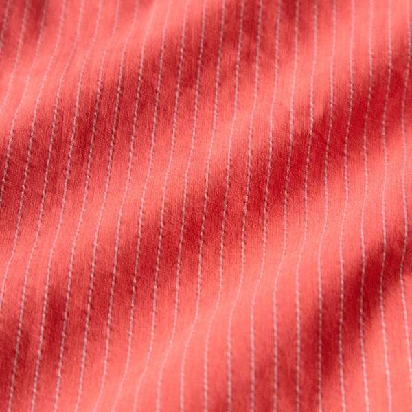 しっかり水を弾きます(RED)