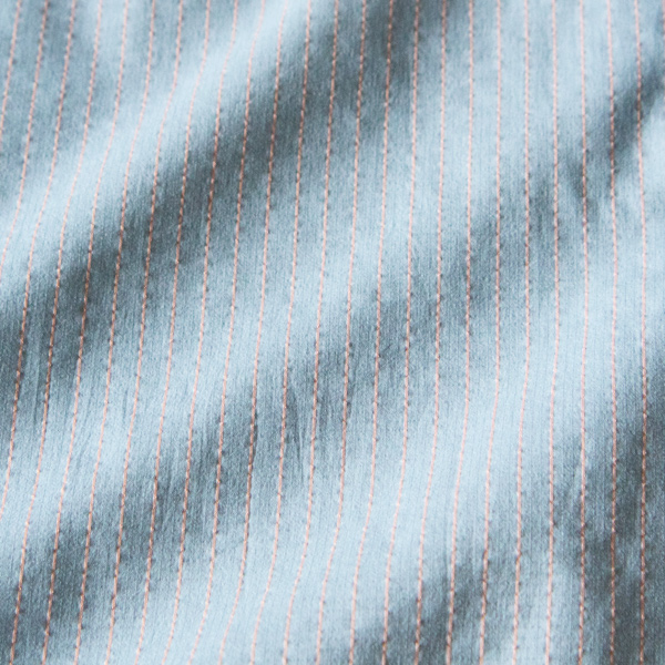 しっかり水を弾きます(BLUE GRAY)