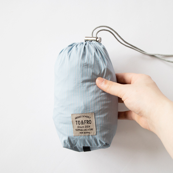 片手サイズまで小さくなります(BLUE GRAY)