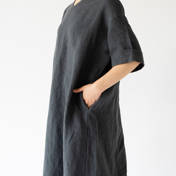 両脇にシームポケット付き(GREY・身長162cm)