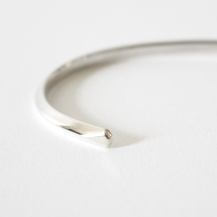 ENB エリッカニコラスビケイブラスバングル　レディース ナバホバングル／ERICKA NICOLAS BEGAY（エリッカニコラスビゲイ