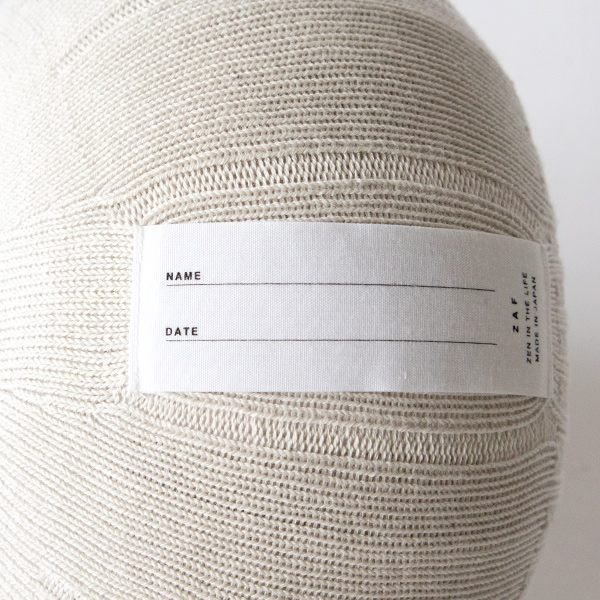 持ち運びに便利なループ付き(WHITE GREY)