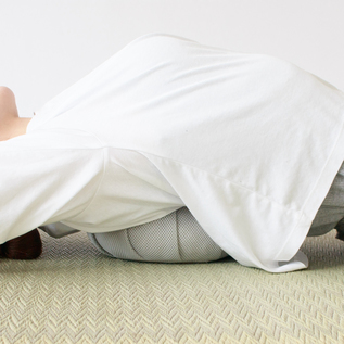 ストレッチにも最適(※こちらは取り扱いのないカラーです) ストレッチにも最適(※こちらは取り扱いのないカラーです)