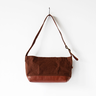 fabricaショルダーバッグ
