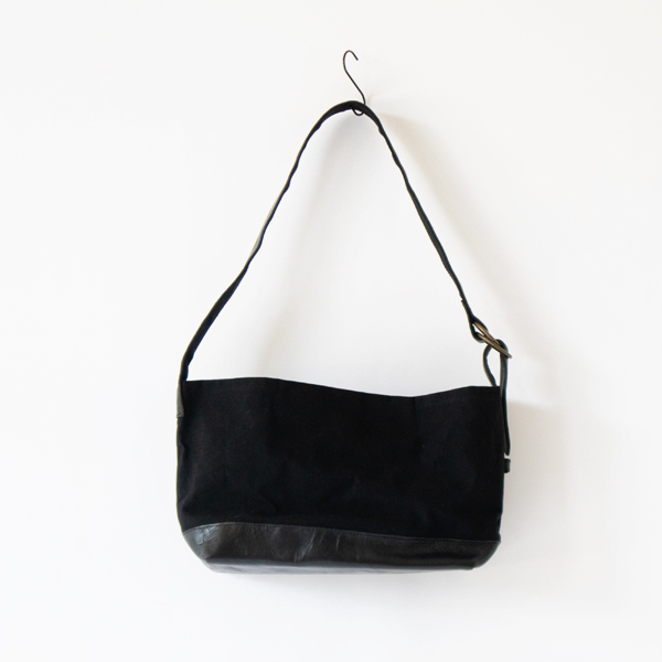 fabricaショルダーバッグ(BLACK)