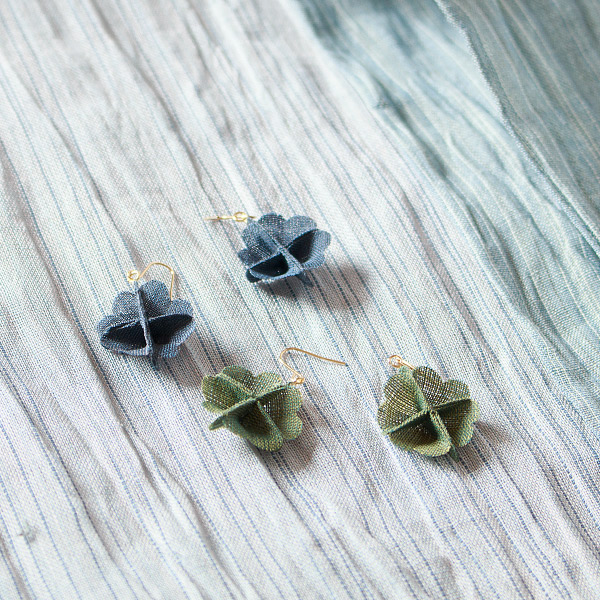 能登上布の軽くて涼しげなピアス 能登上布の軽くて涼しげなピアス