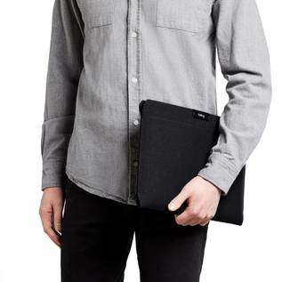 bellroy ノートPCケース ダークグレー Laptop Sleeve PCケース／bellroy（ベルロイ）｜愛着を持って