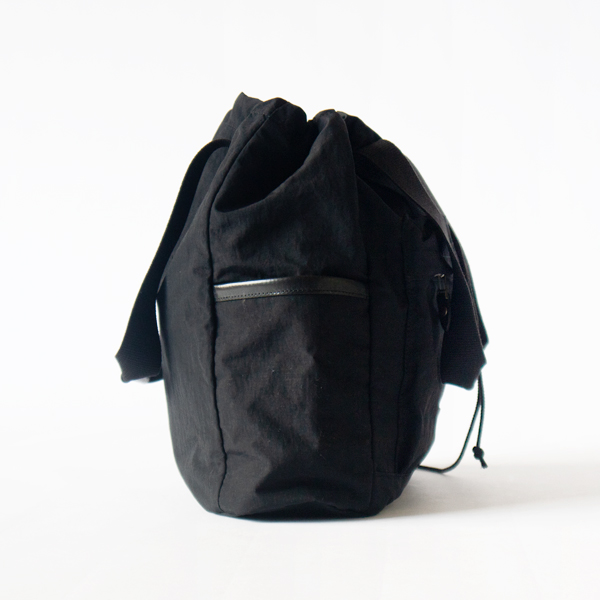 ナイロンタッサー ドローコードトートバッグ(BLACK)
