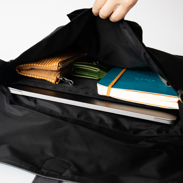 ビジネスバッグにも最適(BLACK) ビジネスバッグにも最適(BLACK)