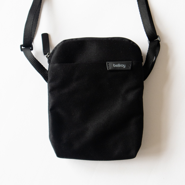 City Pouch ショルダーバッグ(Melbourne Black)