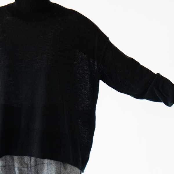 ゆとりあるシルエット(BLACK)