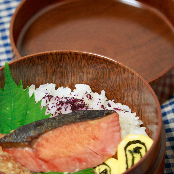 さっと洗えてお手入れしやすい(漆茶)