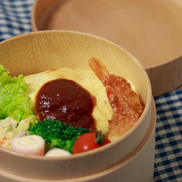 お手入れ簡単でケチャップや揚げ物もシミができにくい(ナチュラル)
