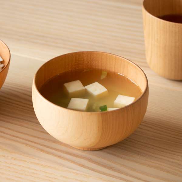 汁物の熱さが伝わりにくく安心 汁物の熱さが伝わりにくく安心