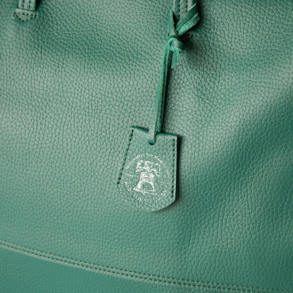 BOTTLE GREEN