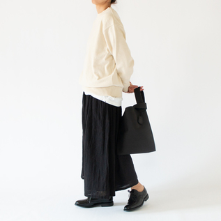 BLACK・身長160cm ※チャームは付属していません。 BLACK・身長160cm ※チャームは付属していません。