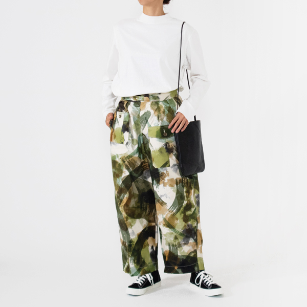 身長：160cm(モックネック/WHITE(L))