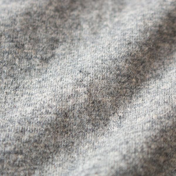 古着のような柔らかな着心地(モックネック/TOP GREY(L))