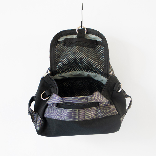 吊り下げ用のリングが付いています(BLACK) 吊り下げ用のリングが付いています(BLACK)