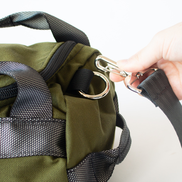 付け外し可能なショルダーストラップ(MOSS) 付け外し可能なショルダーストラップ(MOSS)