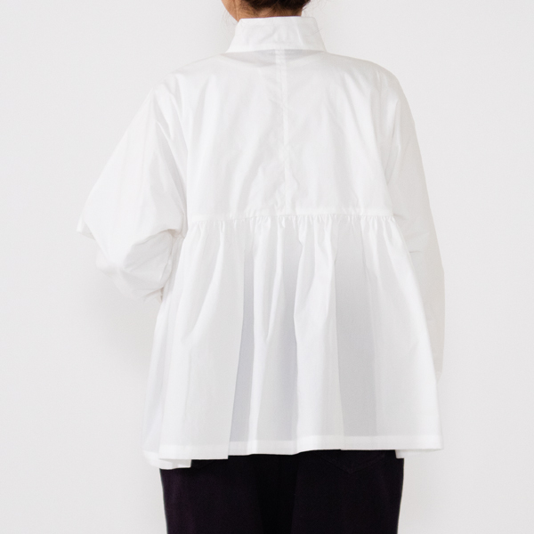 身長160cm・WHITE