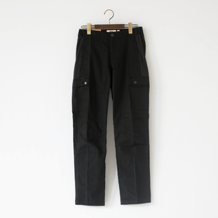 トレッキングパンツ／FJALLRAVEN(フェールラーベン)｜愛着を持っ