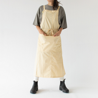 ビブ エプロンドレス／Yarmo（ヤーモ）｜愛着を持ってずっと使い