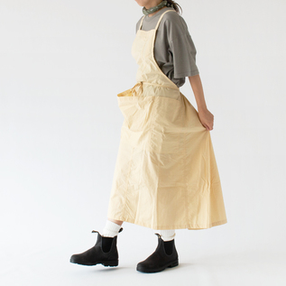 yarmo ヤーモ ビブエプロンドレス 白 ビブ エプロンドレス／Yarmo（ヤーモ）｜愛着を持ってずっと使い