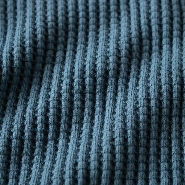 ふんわりとボリュームのあるワッフル素材(Smoky Blue)