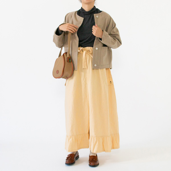 身長160cm・ANTIQUE BEIGE