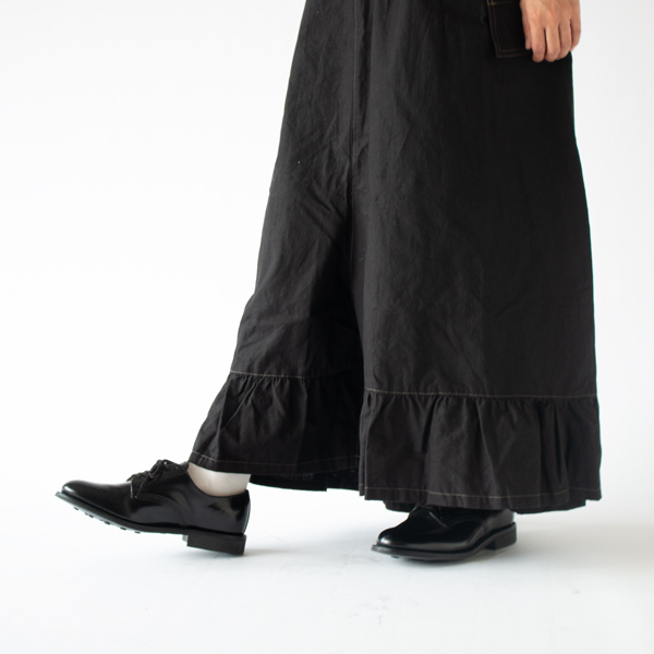 ゆったりとした裾(身長160cm・BLACK)