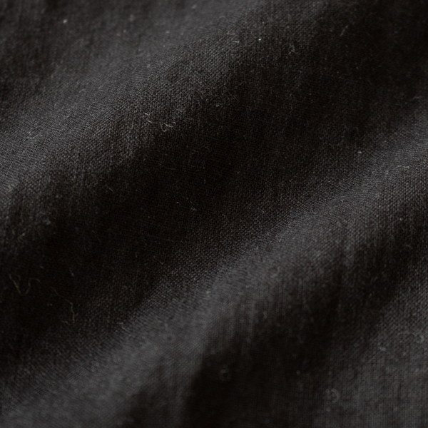 ワタの状態からミックスさせた質の良いリネンコットンを採用(BLACK)