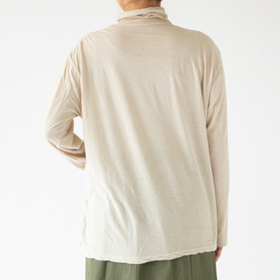 身長160cm・ECRU