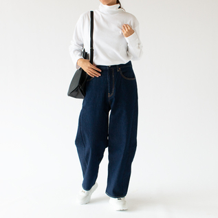 ボックスシルエットタートルネック Bianco 身長160cm ボックスシルエットタートルネック Bianco 身長160cm