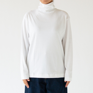 ボックスシルエットタートルネック Bianco 身長160cm ボックスシルエットタートルネック Bianco 身長160cm