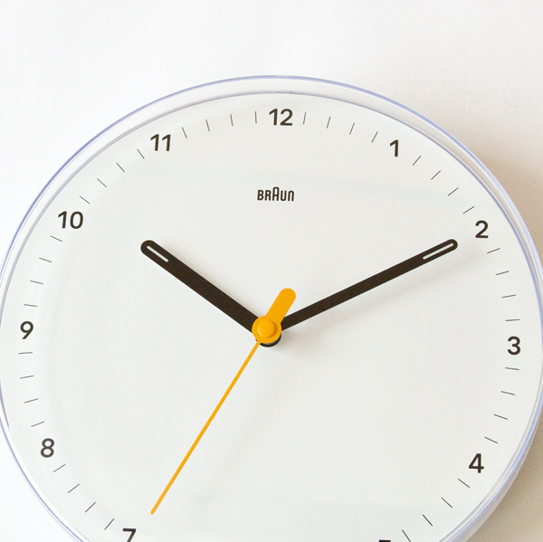 BRAUN 掛け時計 直径23cm(BC26W)