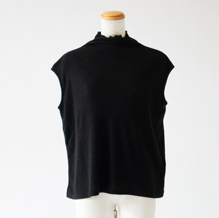 SUPER100’sウールフライス ハイネックノースリーブ(BLACK) SUPER100’sウールフライス ハイネックノースリーブ(BLACK)