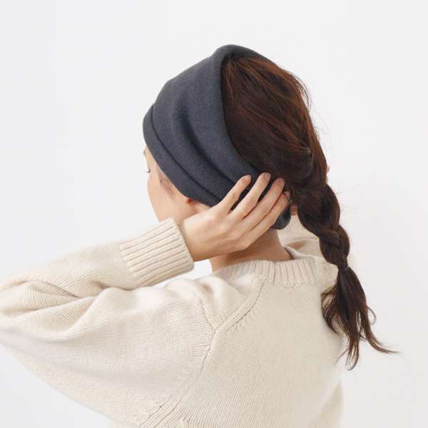 幅を調整してヘアバンドとして（ANTHRACITE）