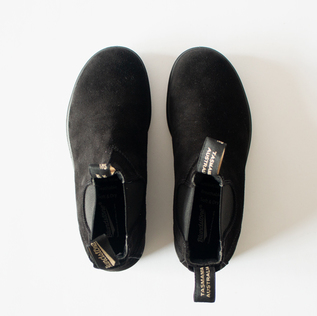 サイドゴアブーツ ORIGINALS BS2405 ブラックスエード／Blundstone