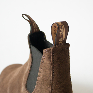 サイドゴアブーツ ORIGINALS BS2410 ブラウンスエード／Blundstone