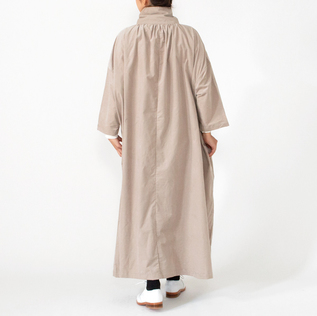 新品タグ付き yarmoギャザードレスワンピースロングコート レッドふんわり 綿 ハイカラーギャザードレス／Yarmo（ヤーモ）｜愛着を持ってずっと使い