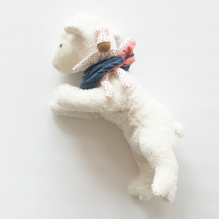 LUISE Lamb lying