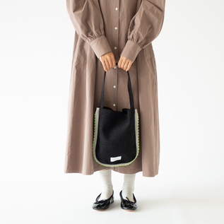 ワンピースなどフェミニンなスタイルのワンポイントに(BLACK) ワンピースなどフェミニンなスタイルのワンポイントに(BLACK)