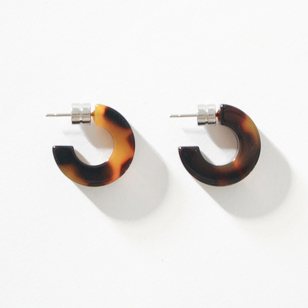 ピアス Muse Hoops（CLASSIC TORTOISE）