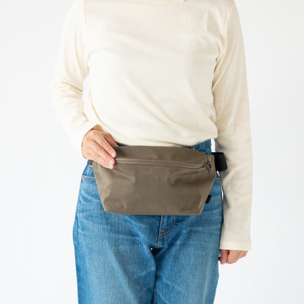 身長160cm・KHAKI