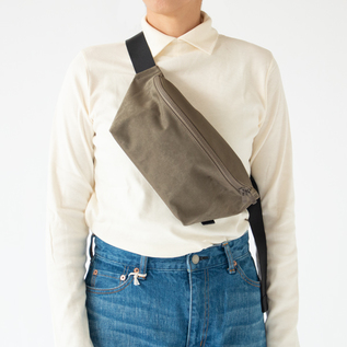 身長160cm・KHAKI 身長160cm・KHAKI