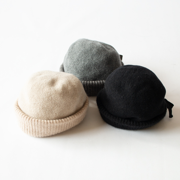 左からBEIGE、GRAY、BLACK 左からBEIGE、GRAY、BLACK