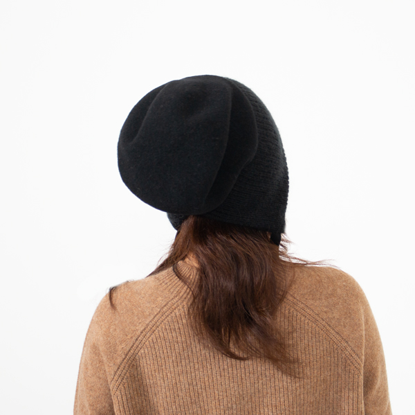 いろいろな被り方ができるのが楽しいharu(BLACK) いろいろな被り方ができるのが楽しいharu(BLACK)